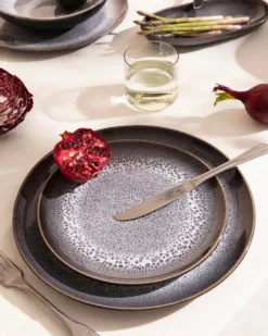 Areia - Large plate classic black