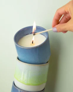 Coimbra - scented candle "Gardenia" cornflower