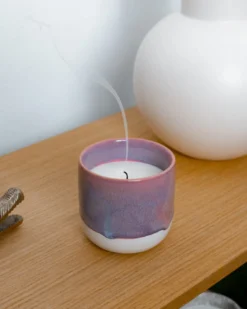 Coimbra - scented candle “Ocean Breeze” lilac pink