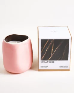João - scented candle "Vanilla Wood" pink brown