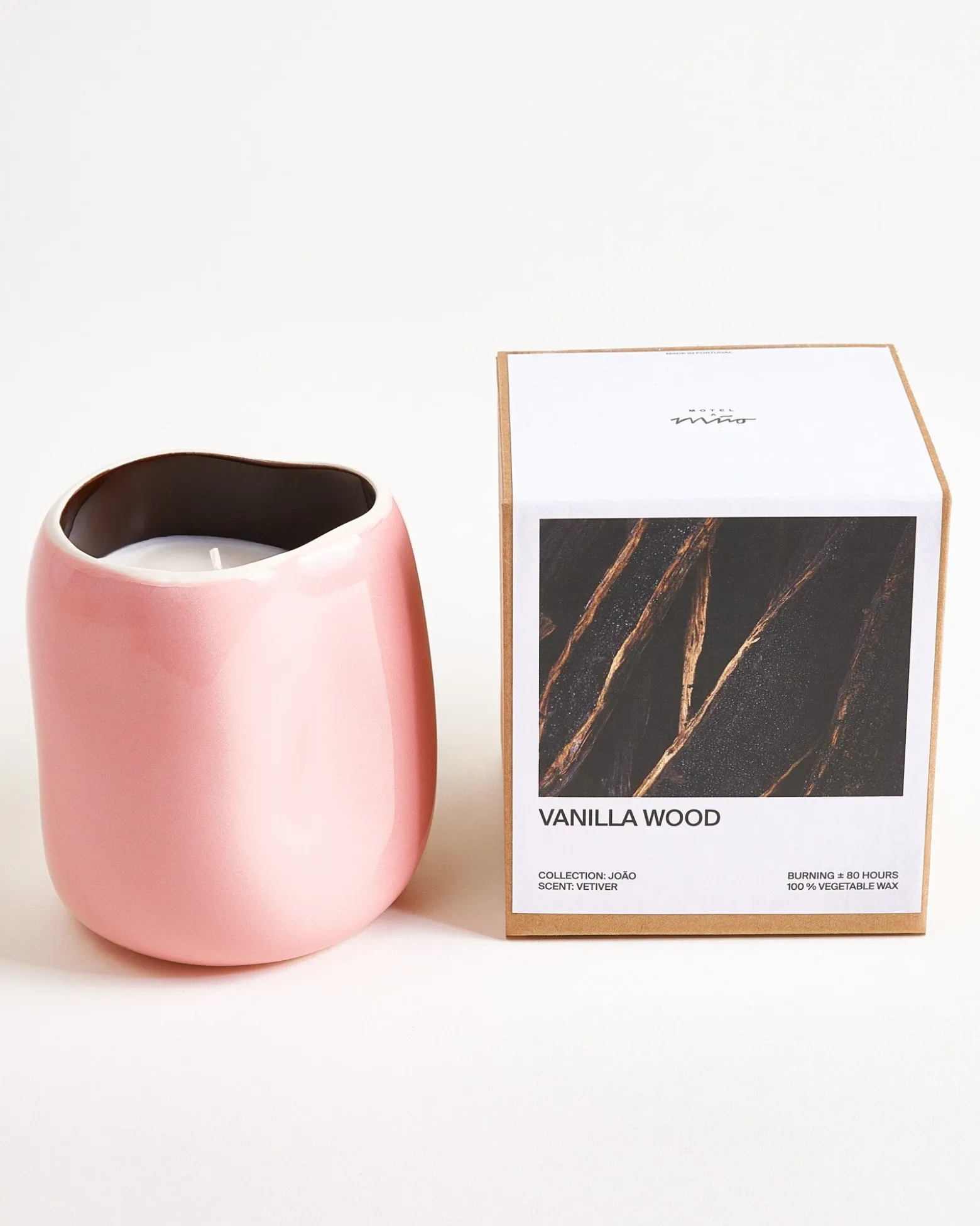 João - scented candle "Vanilla Wood" pink brown
