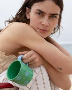MaM x Isis-Maria Brisa mug green with blue dots