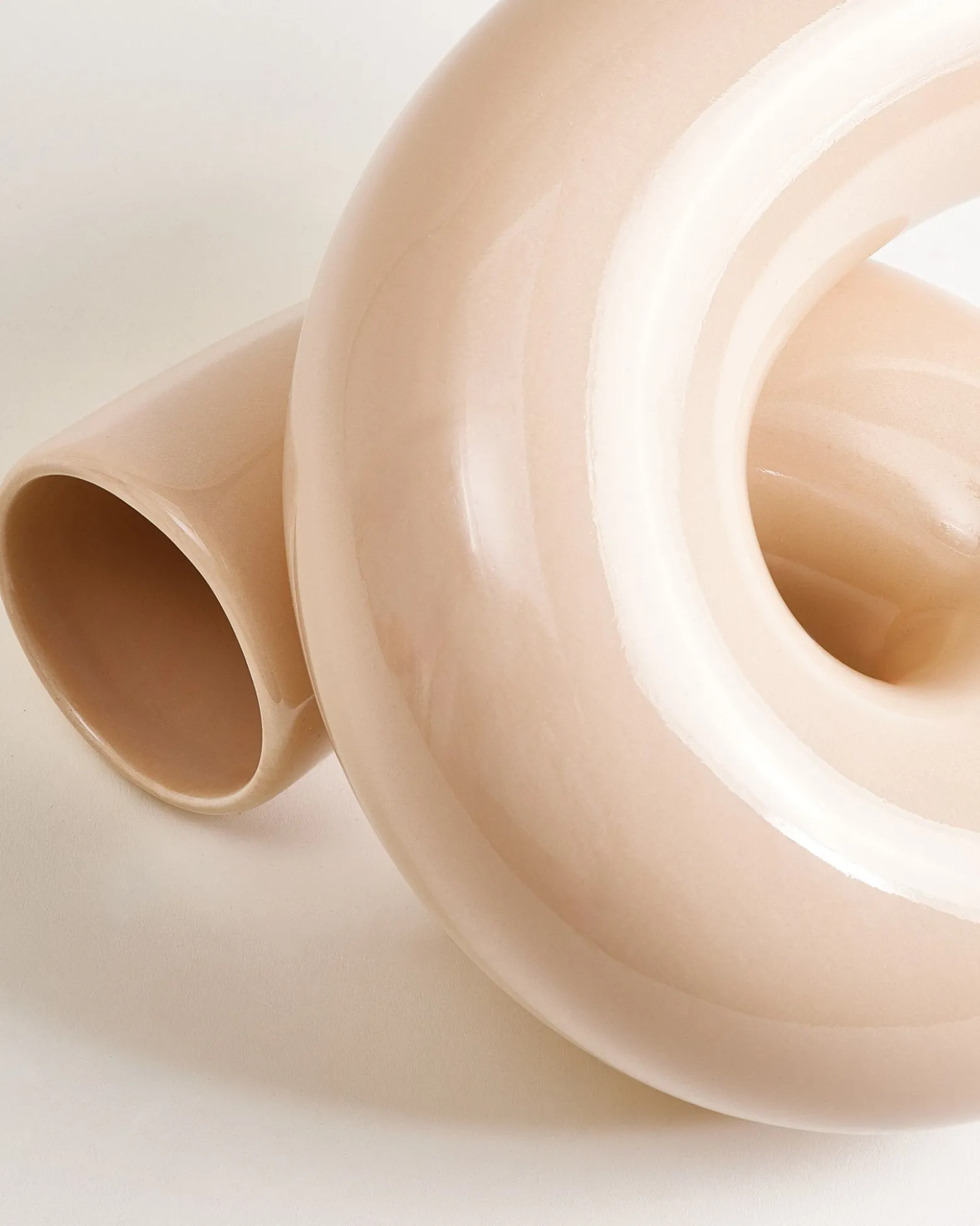 MaM x Ju Schnee Viparita vase L cappuccino