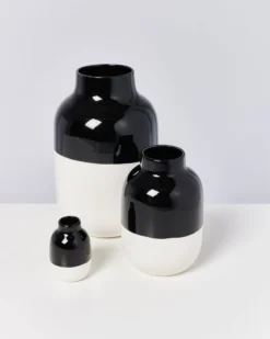 Nuno vase M - black white